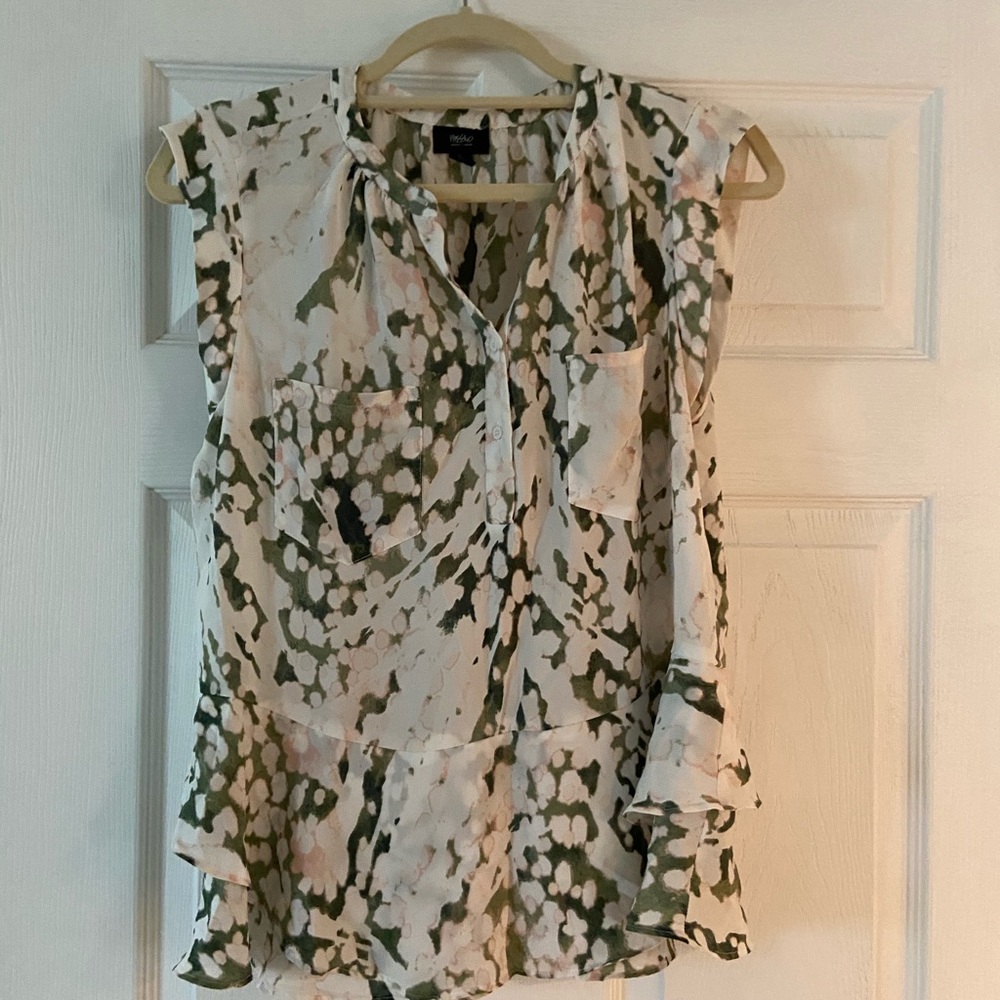 Sleeveless Floral Blouse
